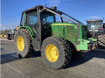 Farm tractor JOHN DEERE 6215R