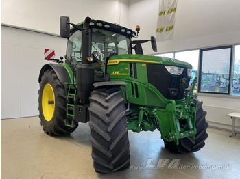 Farm tractor JOHN DEERE