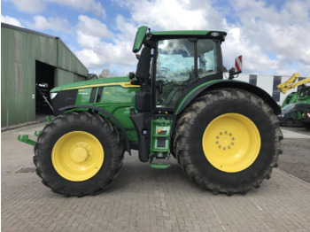 Farm tractor JOHN DEERE