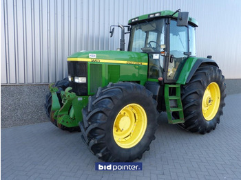 Farm tractor JOHN DEERE 7010 Series