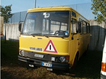 Minibus, Passenger van FIAT A 55 F 10 29: picture 1