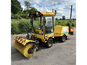 Municipal tractor