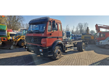 Cab chassis truck MERCEDES-BENZ