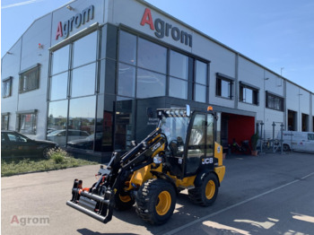 Compact loader JCB