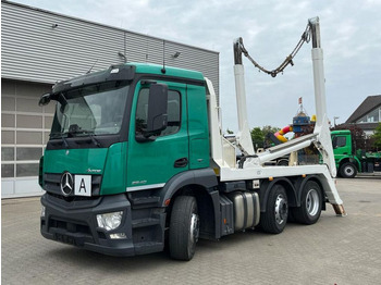 Skip loader truck MERCEDES-BENZ Antos 2540