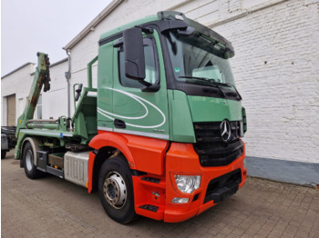 Skip loader truck MERCEDES-BENZ Antos 1848