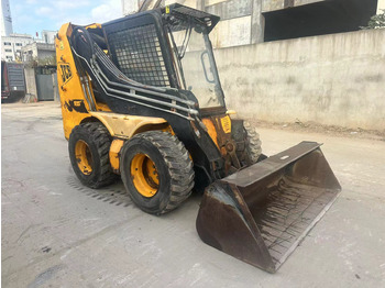 Skid steer loader JCB 185: picture 5