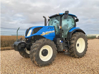 Farm tractor NEW HOLLAND T7