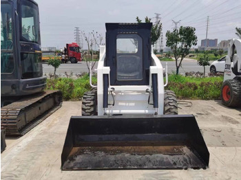 Skid steer loader BOBCAT S130