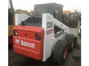 Skid steer loader BOBCAT S250