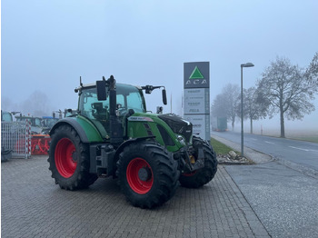 Farm tractor FENDT 724 Vario