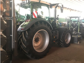 New Farm tractor Fendt 724 Vario: picture 3