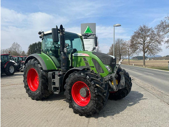 Farm tractor FENDT 724 Vario