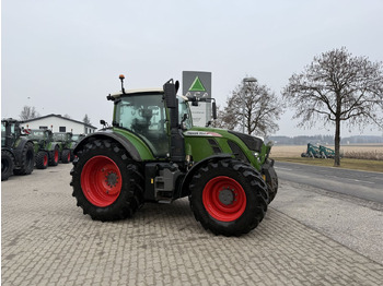 Farm tractor FENDT 724 Vario