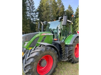 Farm tractor FENDT 724 Vario