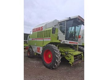 Combine harvester CLAAS Dominator