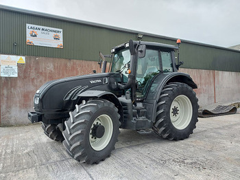 Farm tractor VALTRA T132