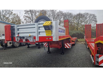 Low loader semi-trailer