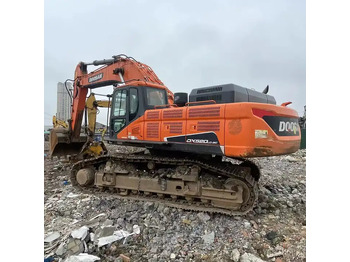 Crawler excavator DOOSAN DX520