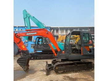 Crawler excavator ON SALE Doosan 6ton dx60 Used  excavator on sale in stock: picture 2