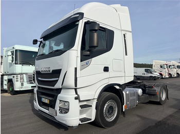 Tractor unit IVECO XP 460: picture 2