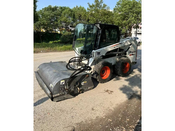 Skid steer loader BOBCAT S550