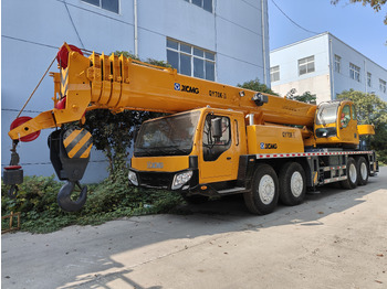 Mobile crane XCMG