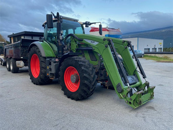 Farm tractor FENDT 724 Vario