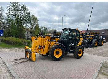 Telescopic handler JCB