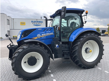 Farm tractor NEW HOLLAND T7.245