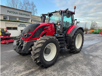 Farm tractor VALTRA T214