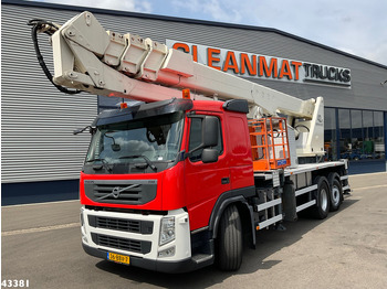 Truck Volvo FM 330 Terex 42 meter hoogwerker: picture 4