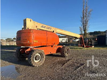 Articulated boom JLG