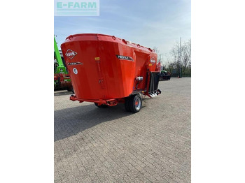 Livestock equipment KUHN