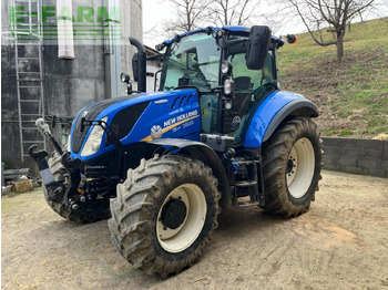 Farm tractor NEW HOLLAND T5