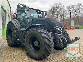 Farm tractor VALTRA