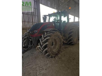 Farm tractor VALTRA T214