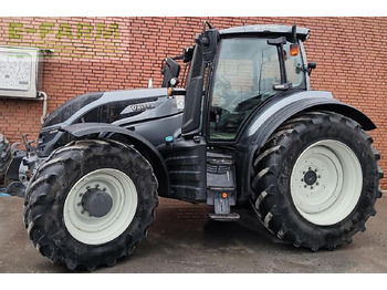 Farm tractor VALTRA T214