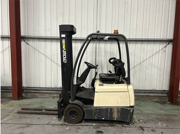 Electric forklift CROWN