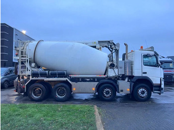 Concrete mixer truck LIEBHERR