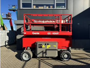 Scissor lift GENIE