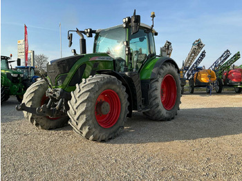 Farm tractor Fendt 720 VARIO: picture 3