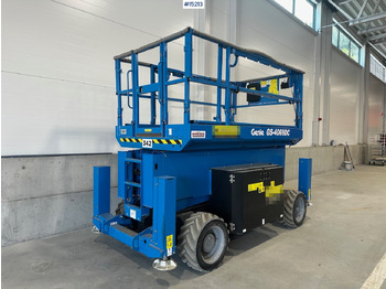 Scissor lift GENIE