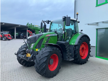 Farm tractor FENDT 724 Vario