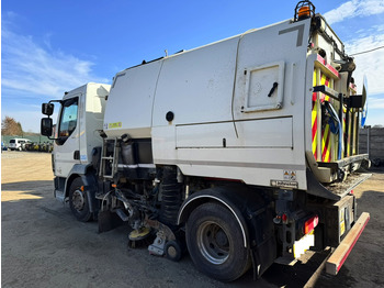 Road sweeper DAF LF180: picture 4