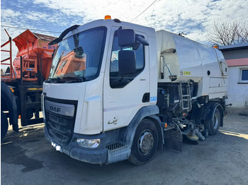 Road sweeper DAF LF180: picture 2