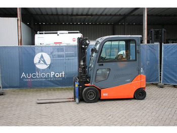 Electric forklift TOYOTA