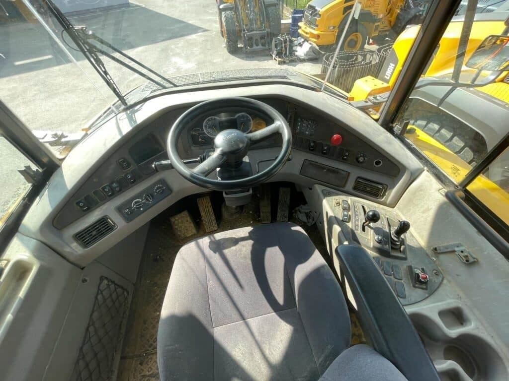 Articulated dumper Volvo A30G: picture 9