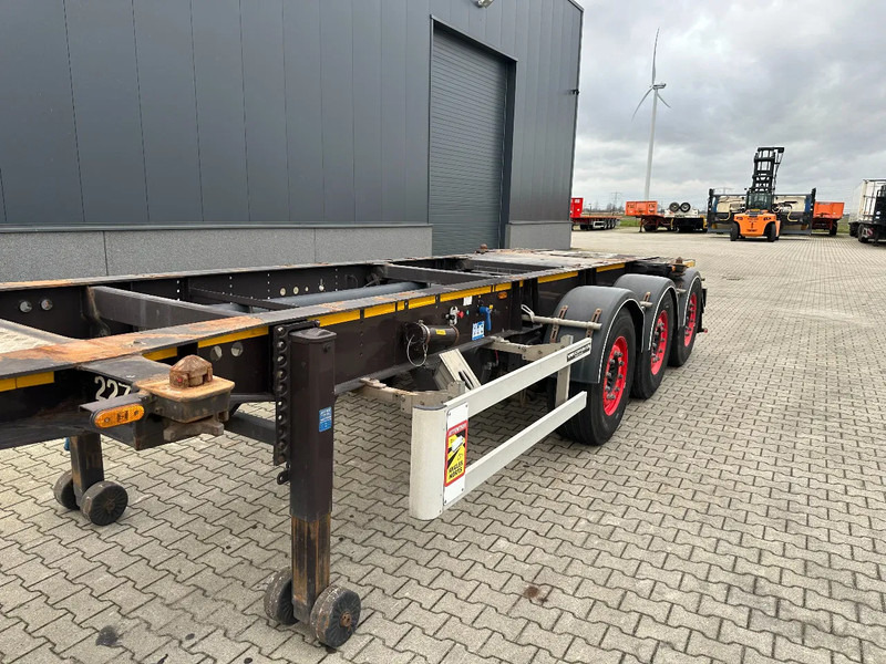 Container transporter/ Swap body semi-trailer Burg 20FT ADR (EX/II, EX/III, FL, AT) Chassis, Empty weight : 3.690kg, SAF INTRADISC, 2x Liftaxle, NL-chassis, APK/ADR: 04-2025: picture 9