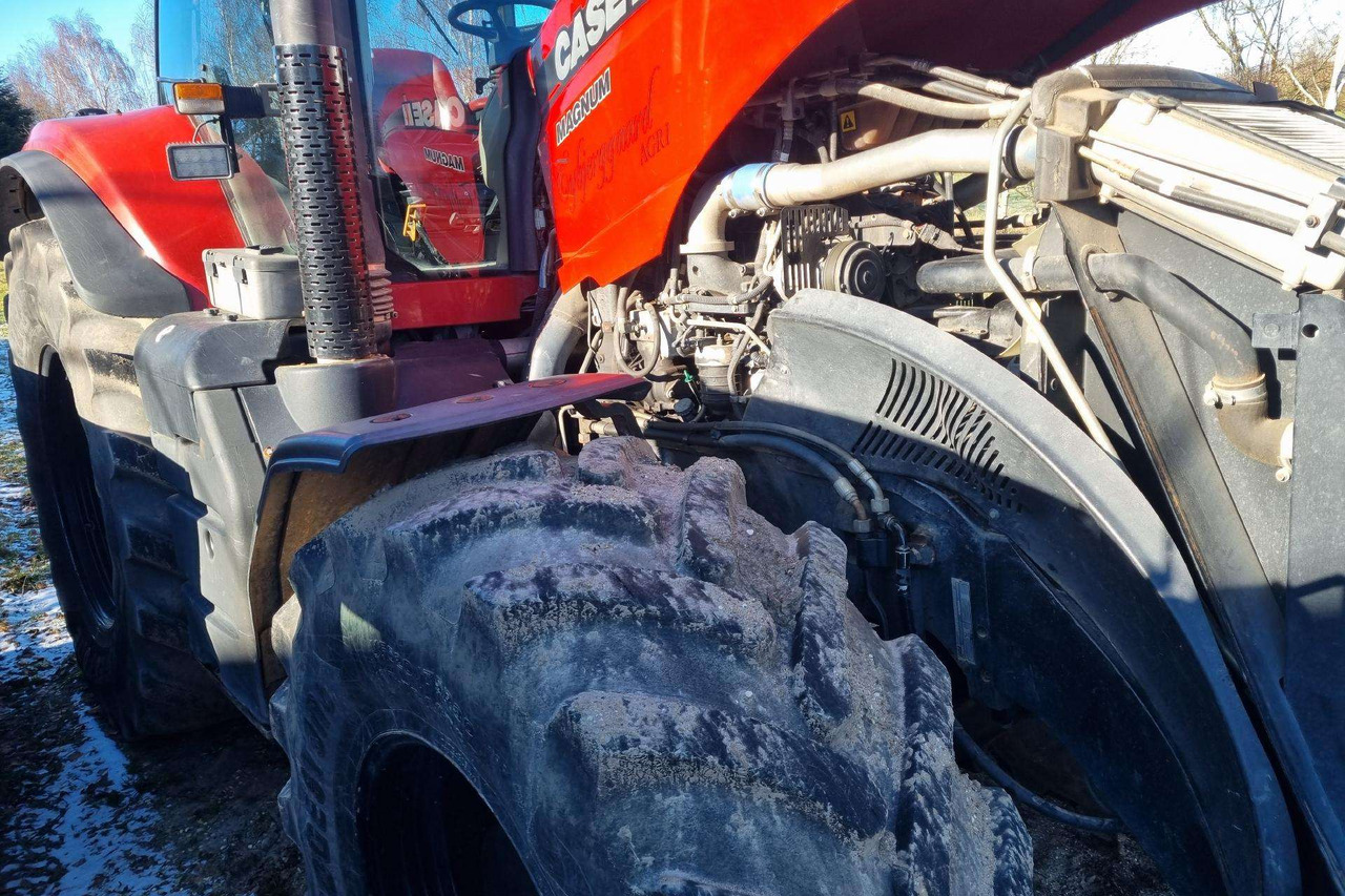 Farm tractor Case-IH Magnum 315: picture 6